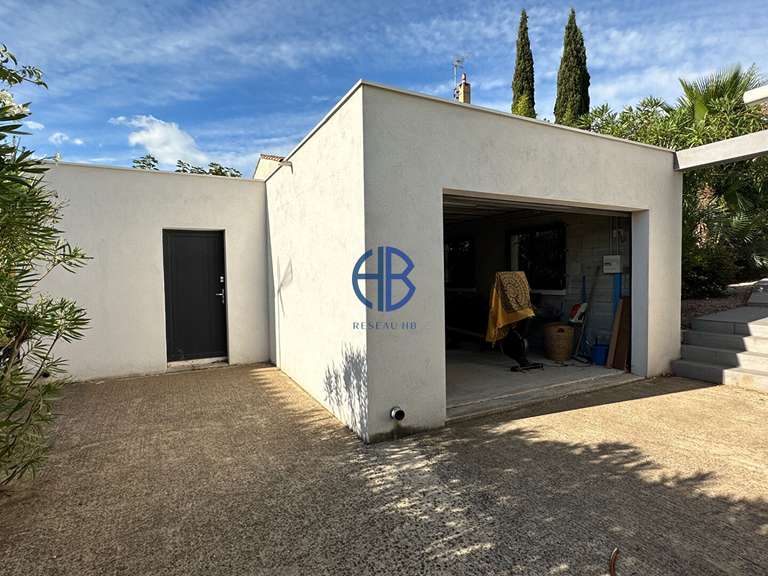 Villa le cap-d-agde - 3 bedrooms - 177m²