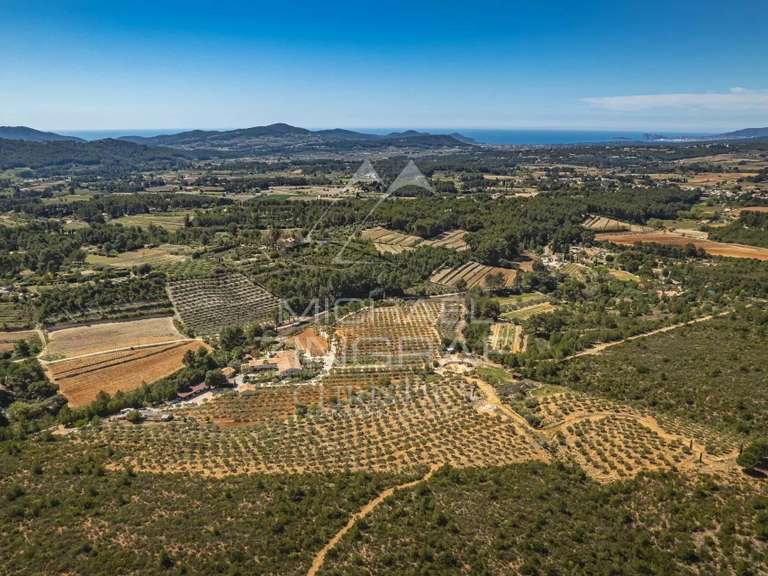 Propriété Le Castellet - 13 chambres - 851m²