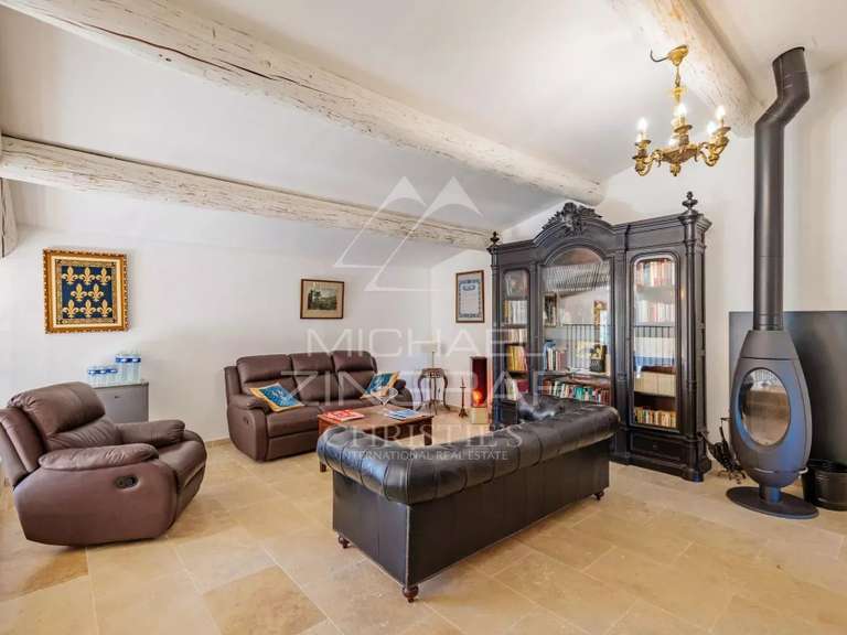Propriété Le Castellet - 13 chambres - 851m²
