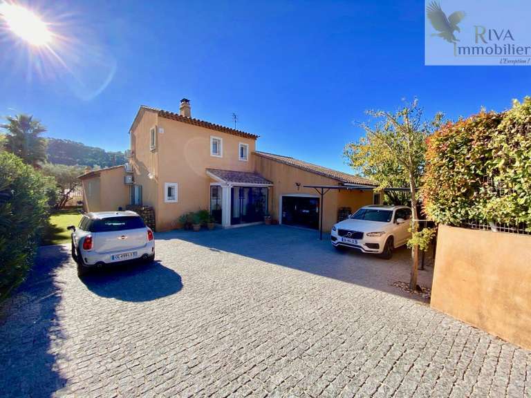 Villa Le Castellet - 4 bedrooms - 170m²