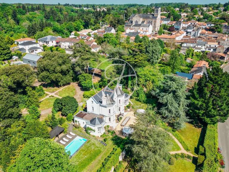 Maison Le Cellier - 485m²