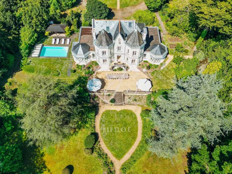 Maison Le Cellier - 8 chambres - 485m²