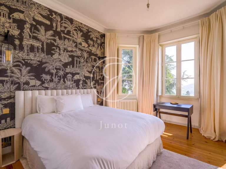 Propriété Le Cellier - 485m²