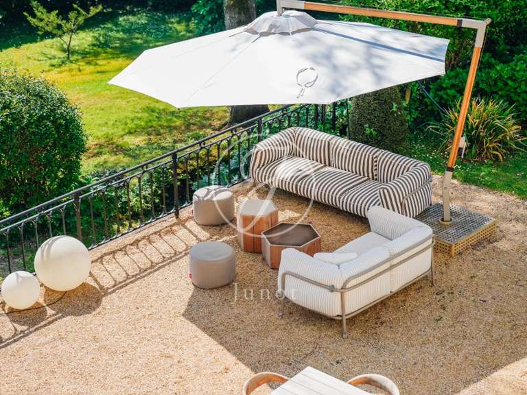 Propriété Le Cellier - 485m²