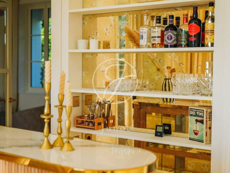 Propriété Le Cellier - 485m²