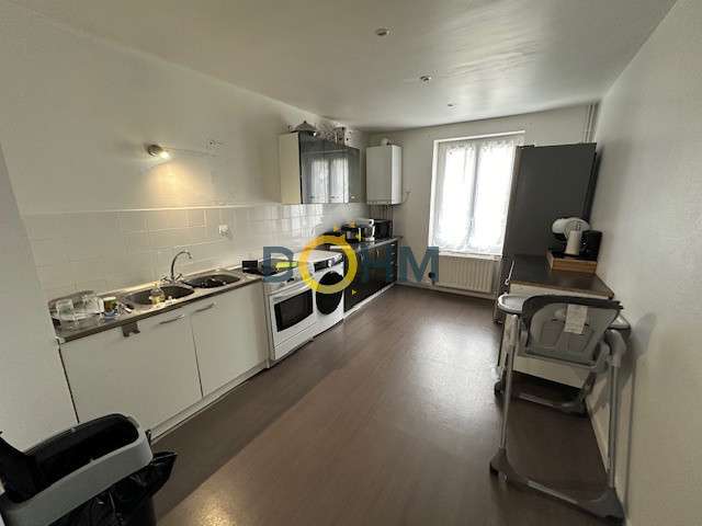 Maison Le Chambon-Feugerolles - 673m²