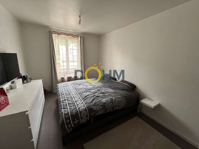 Maison Le Chambon-Feugerolles - 673m²