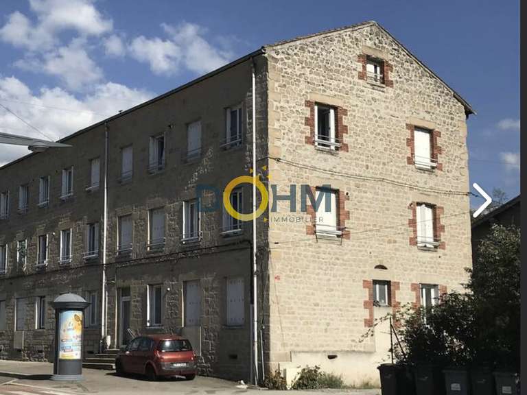 Maison Le Chambon-Feugerolles - 673m²