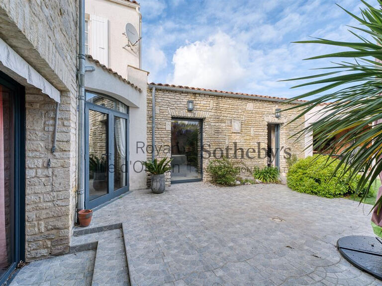 Sale House Le Château-d'Oléron - 7 bedrooms