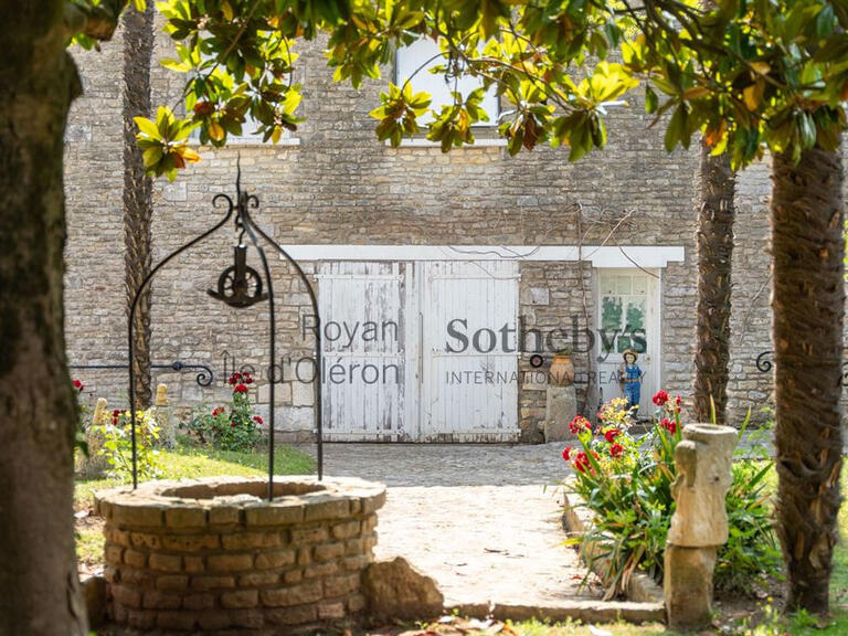 House Le Château-d'Oléron - 6 bedrooms - 402m²