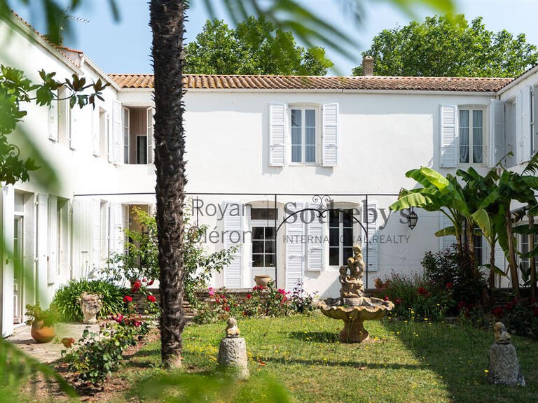 House Le Château-d'Oléron - 6 bedrooms - 402m²