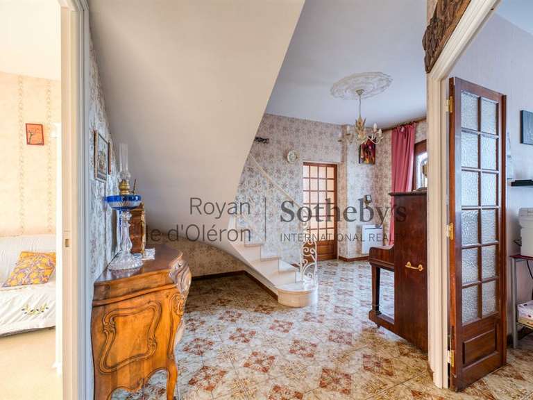 Maison Le Château-d'Oléron - 5 chambres - 182m²