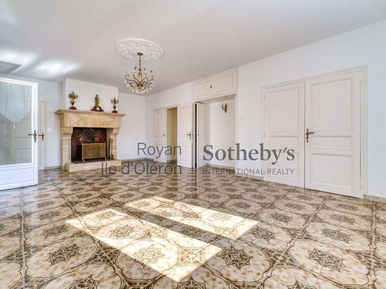 House Le Château-d'Oléron - 5 bedrooms - 182m²