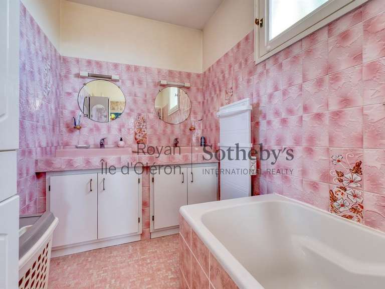 Maison Le Château-d'Oléron - 7 chambres - 302m²