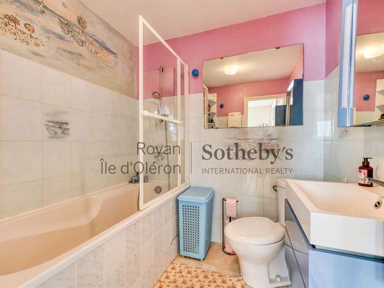 Maison Le Château-d'Oléron - 7 chambres - 302m²