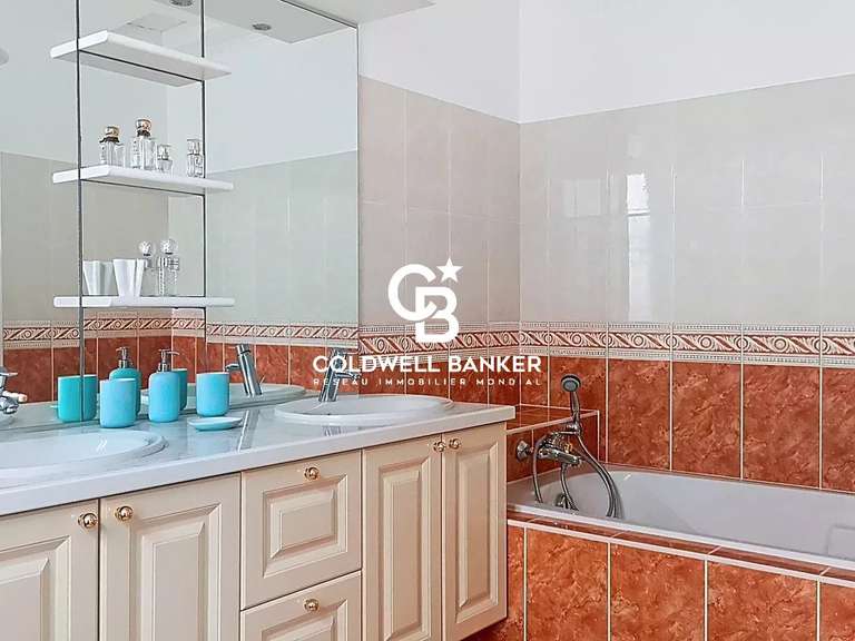 Maison Le Château-d'Oléron - 4 chambres - 200m²