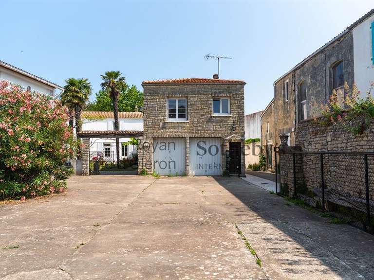 Maison Le Château-d'Oléron - 6 chambres - 402m²