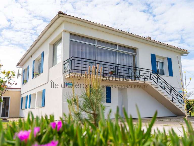 House Le Château-d'Oléron - 5 bedrooms - 173m²