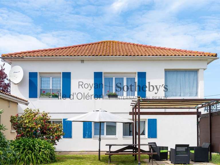 House Le Château-d'Oléron - 5 bedrooms - 173m²