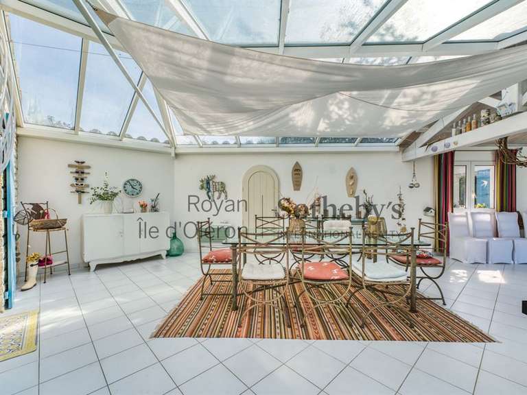 Maison Le Château-d'Oléron - 4 chambres - 300m²