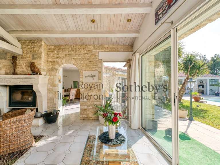 Maison Le Château-d'Oléron - 4 chambres - 275m²