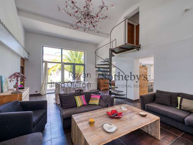 Maison Le Château-d'Oléron - 4 chambres - 228m²
