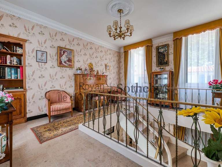 House Le Château-d'Oléron - 6 bedrooms - 402m²