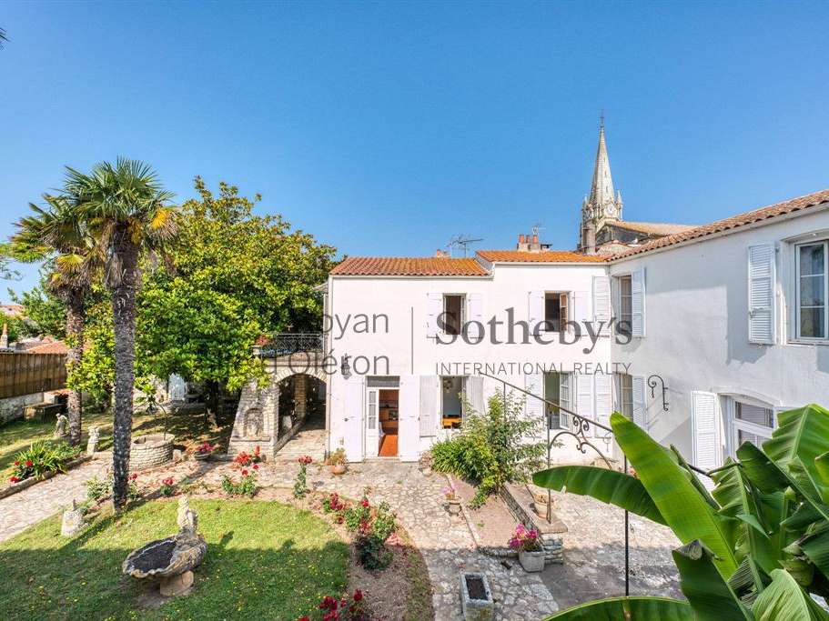 House Le Château-d'Oléron