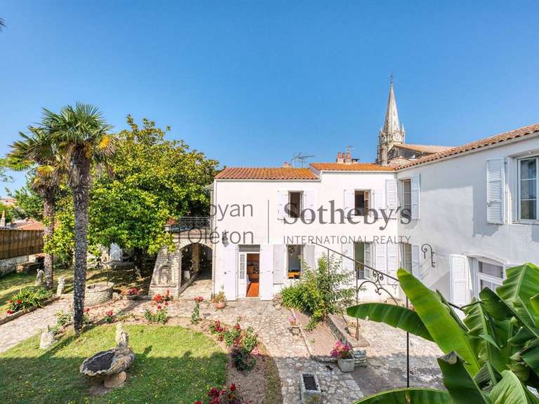 House Le Château-d'Oléron - 6 bedrooms - 402m²