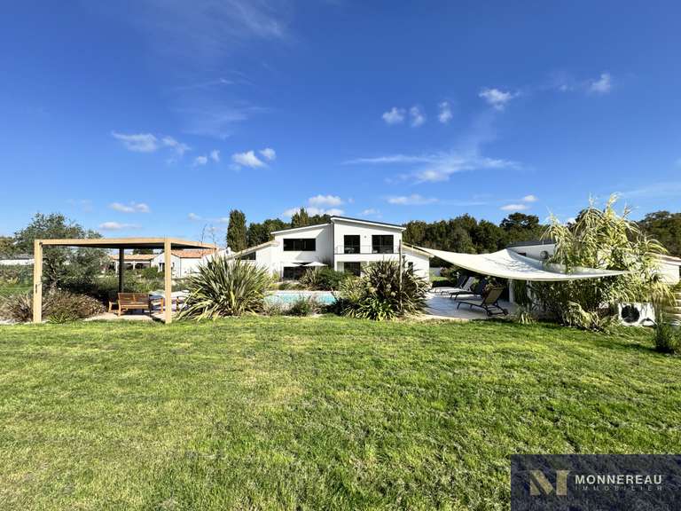 Maison Le Chay - 5 chambres - 206m²