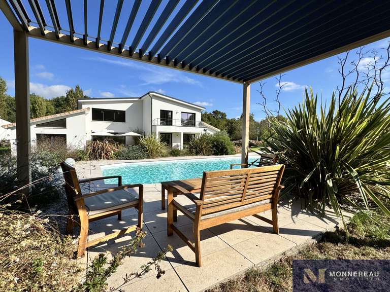 Maison Le Chay - 5 chambres - 206m²