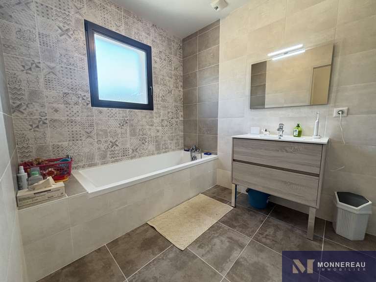 Maison Le Chay - 5 chambres - 206m²