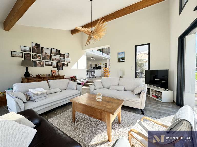 Maison Le Chay - 5 chambres - 206m²