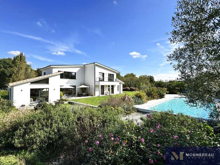 Maison Le Chay - 5 chambres - 206m²