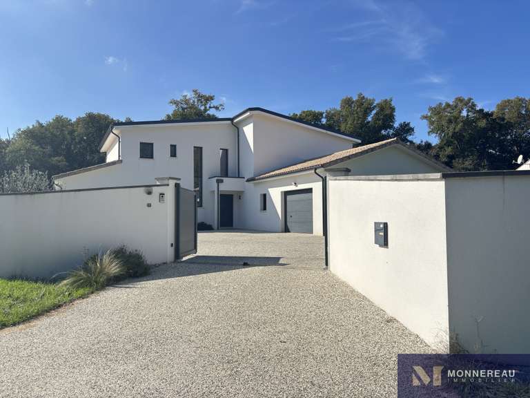 Maison Le Chay - 5 chambres - 206m²