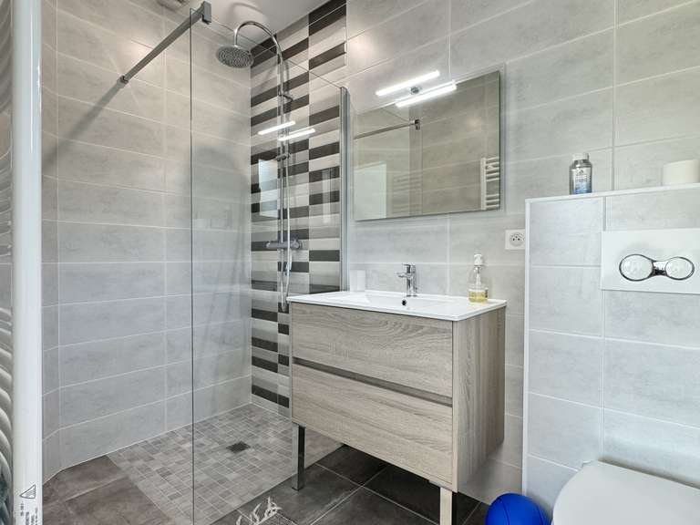 Maison Le Chay - 5 chambres - 206m²