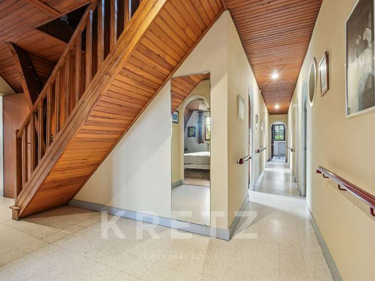 House Le Chesnay - 13 bedrooms - 395m²