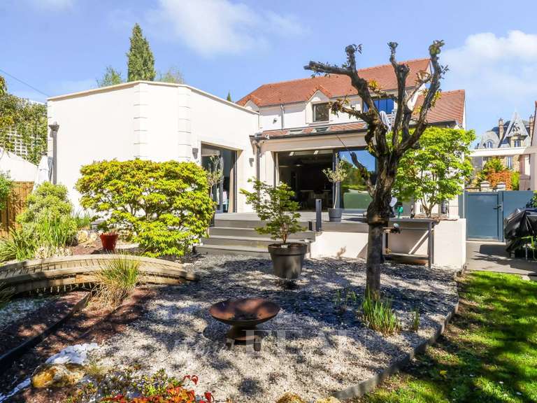 Maison Le Chesnay-Rocquencourt - 5 chambres - 226m²