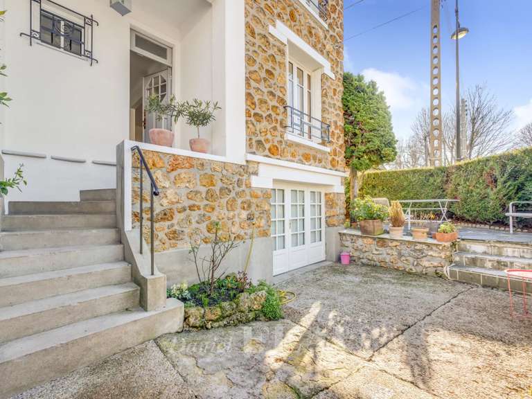 House Le Chesnay-Rocquencourt - 5 bedrooms - 125m²