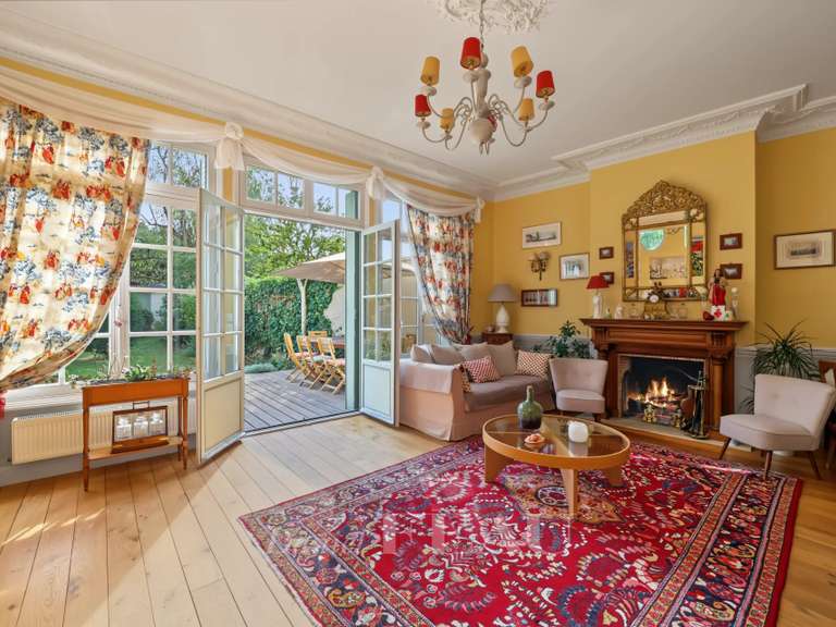 Maison Le Chesnay-Rocquencourt - 7 chambres - 213m²