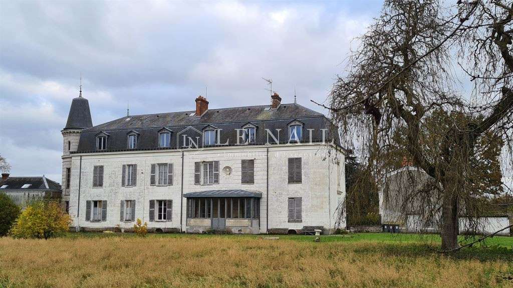Château Le Coudray-Montceaux