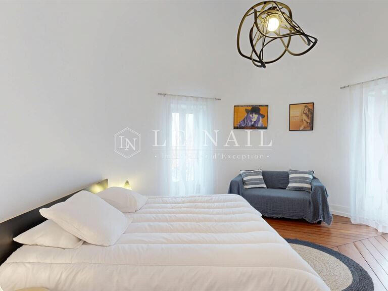 Mansion Le Creusot - 8 bedrooms - 583m²