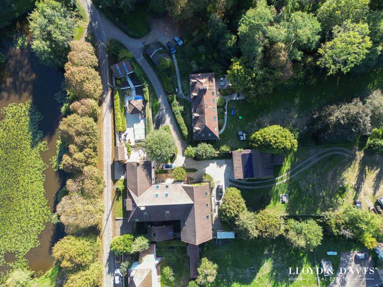 Maison Le Creusot - 6 chambres - 1200m²