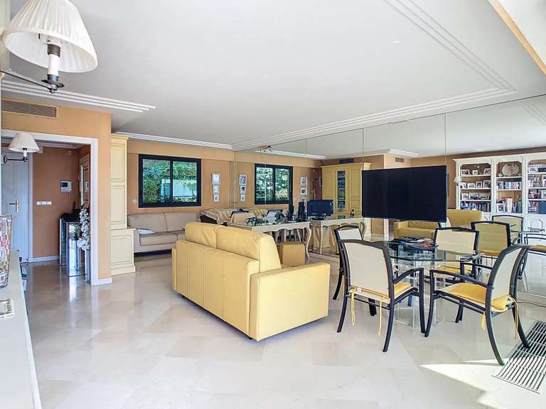 Appartement Le golfe-juan - 2 chambres - 106m²