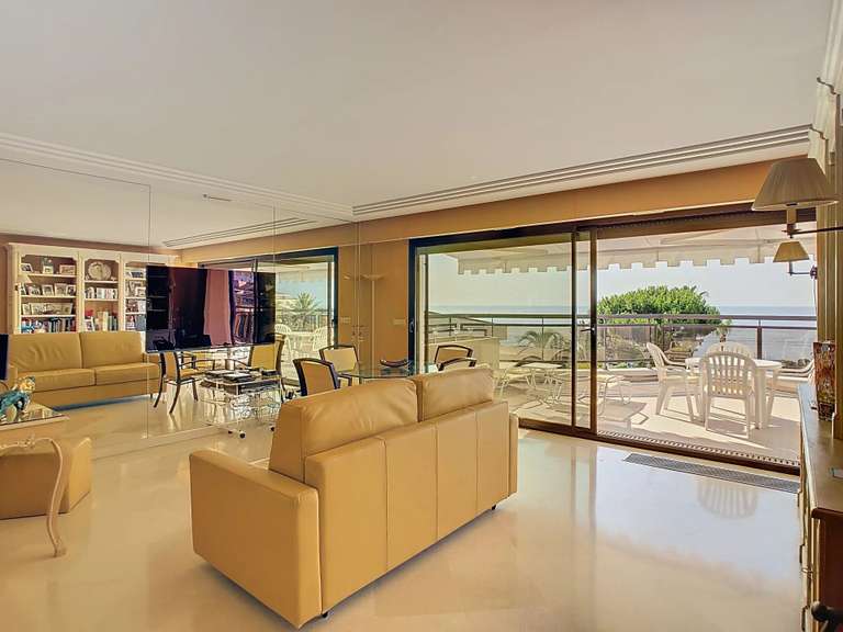 Appartement Le golfe-juan - 2 chambres - 106m²
