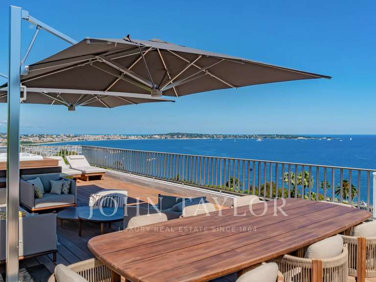 Apartment with Sea view le golfe-juan - 4 bedrooms - 154m²