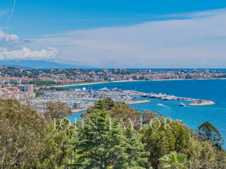 Appartement avec Vue sur mer Le golfe-juan - 4 chambres - 151m²