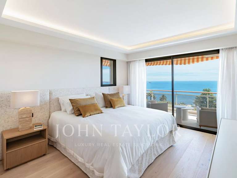 Appartement avec Vue sur mer Le golfe-juan - 4 chambres - 151m²