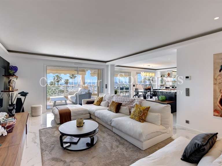 Appartement avec Vue sur mer Le golfe-juan - 4 chambres - 175m²