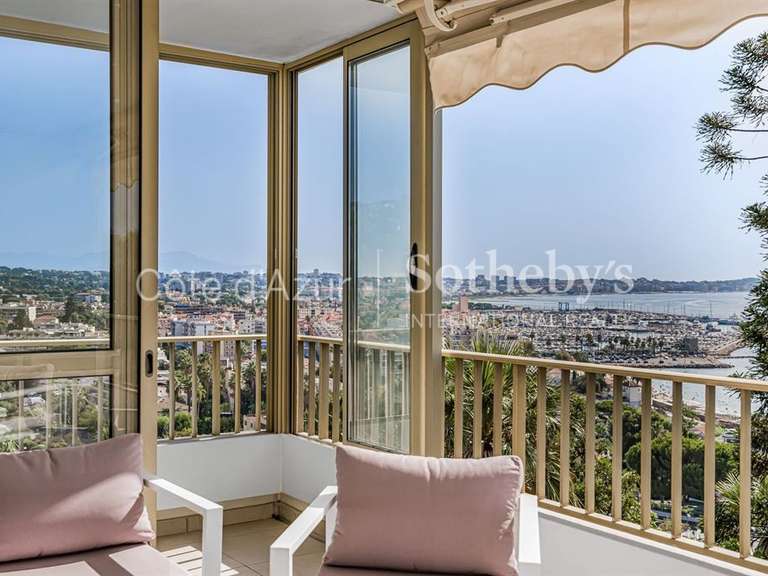 Appartement avec Vue sur mer Le golfe-juan - 2 chambres - 75m²